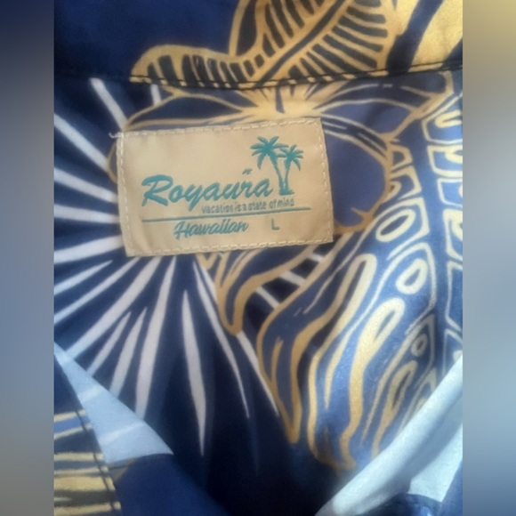 Royaura Men’s Hawaiian Shirt - Picture 4 of 4